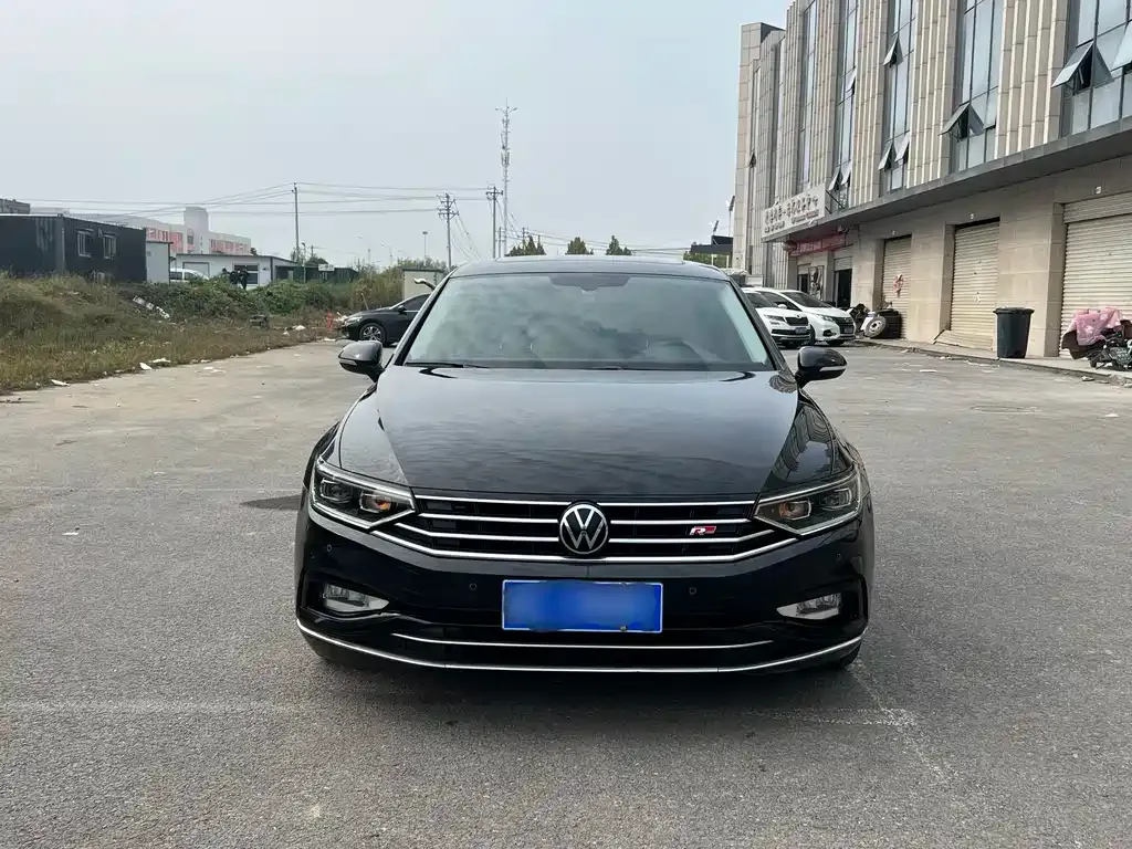 Volkswagen Magotan 2022 из CN, фото 2