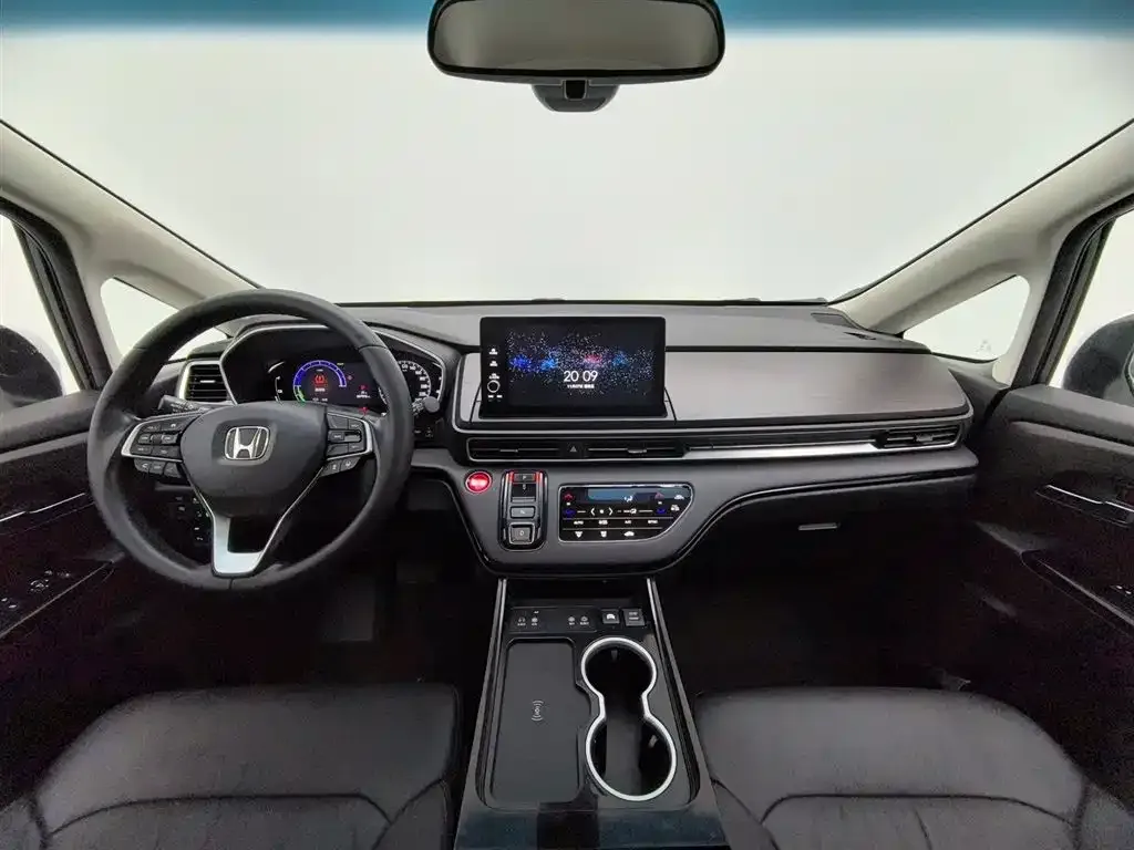 Honda Elysion 2023 из CN, фото 5