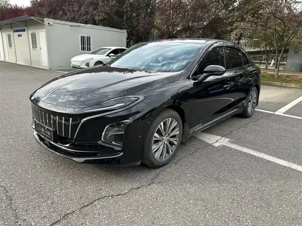 Hongqi E-QM5 2024 из CN, фото 2