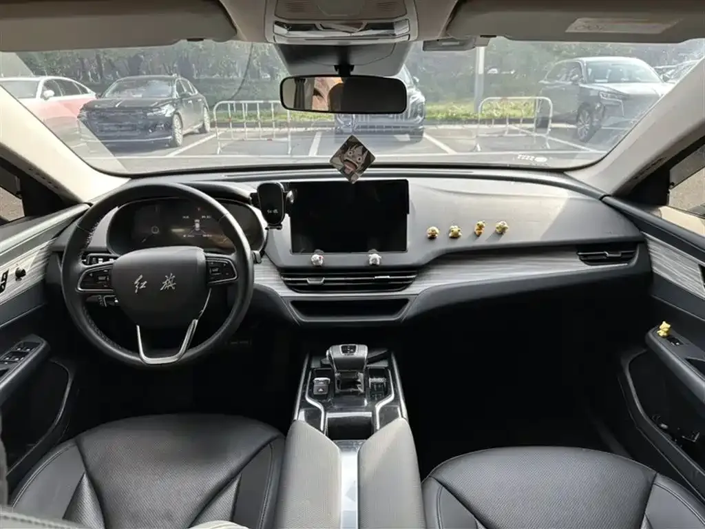 Hongqi E-QM5 2024 из CN, фото 4