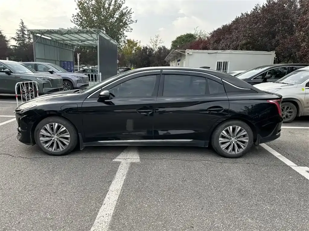 Hongqi E-QM5 2024 из CN, фото 8