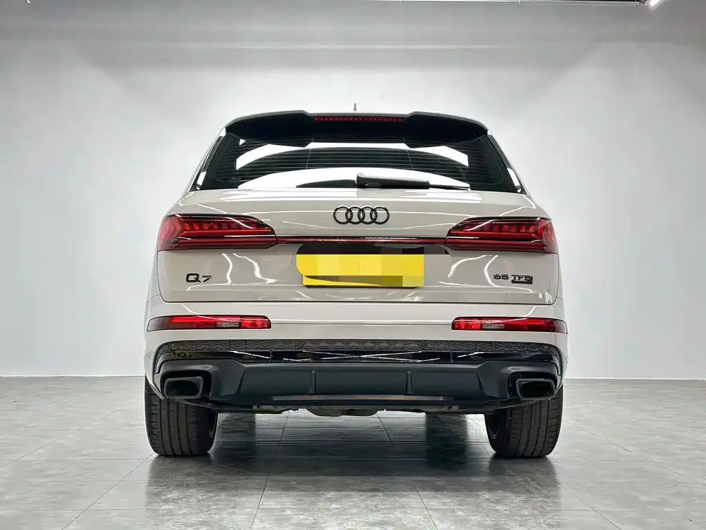 Audi Q7 2021 из CN, фото 4