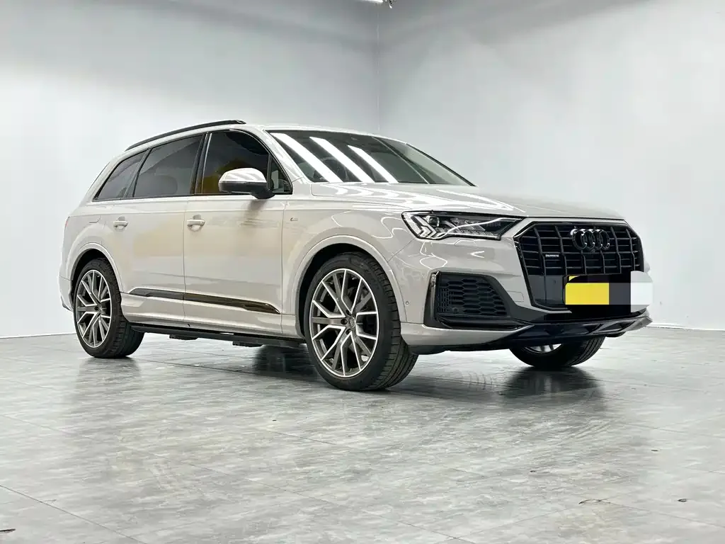 Audi Q7 2021 из CN, фото 6