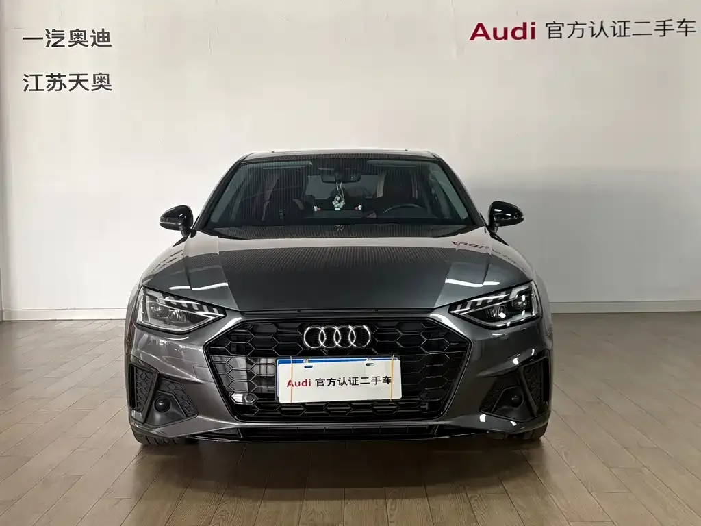 Audi A4L 2022 из CN, фото 2