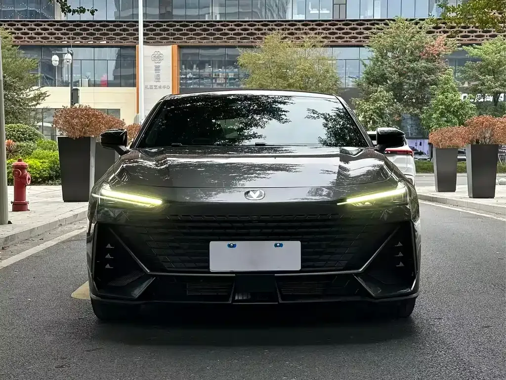 Changan UNI-V 2023 из CN, фото 2