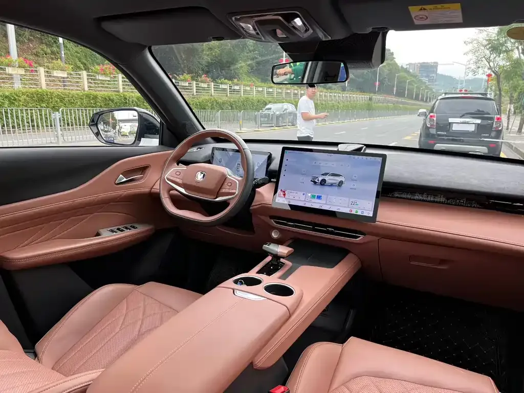 Changan UNI-Z New Energy 2024 из CN, фото 7