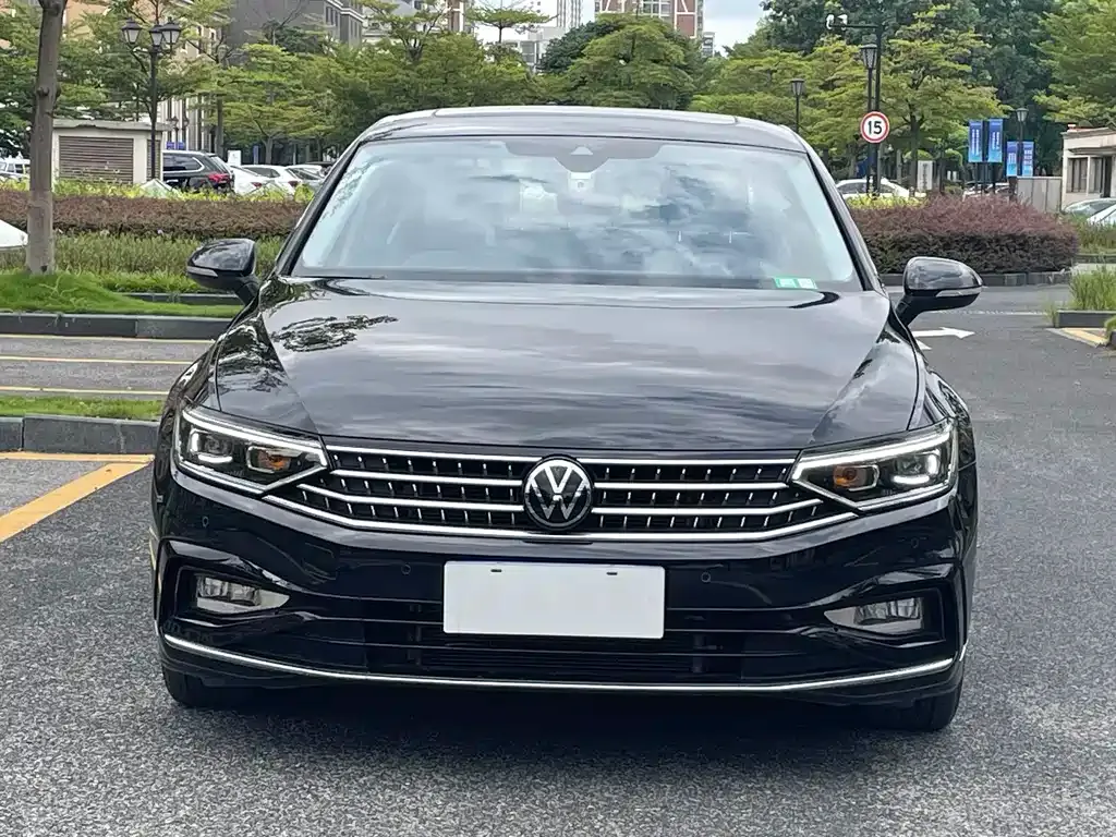 Volkswagen Magotan 2023 из CN, фото 3