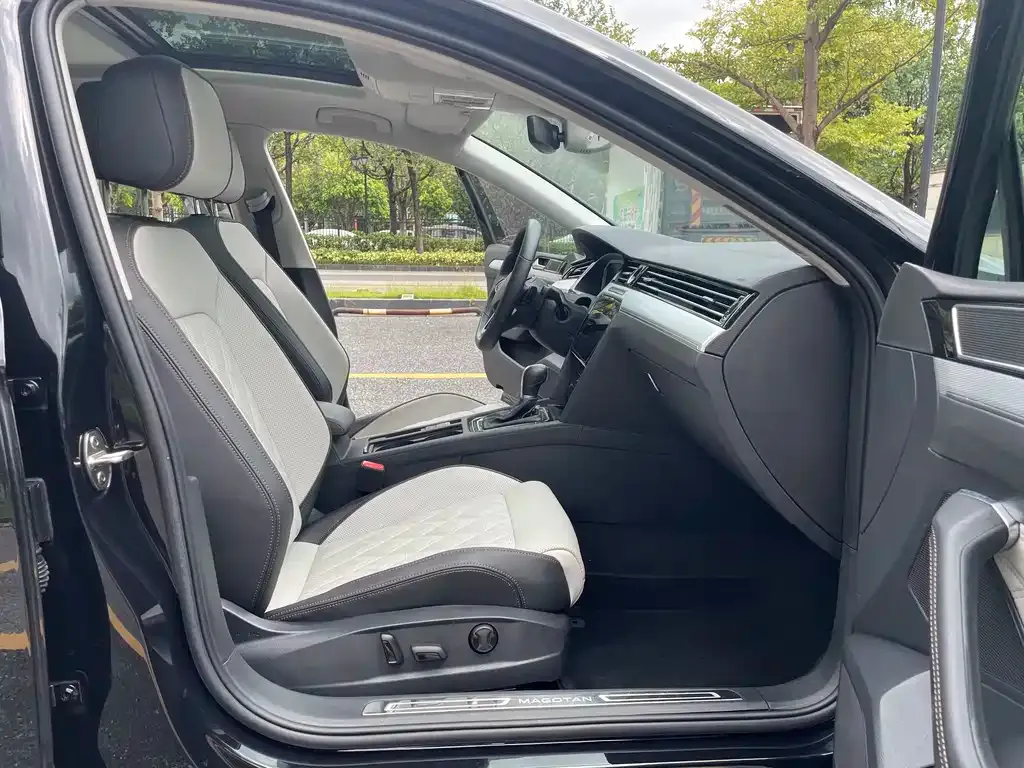 Volkswagen Magotan 2023 из CN, фото 7