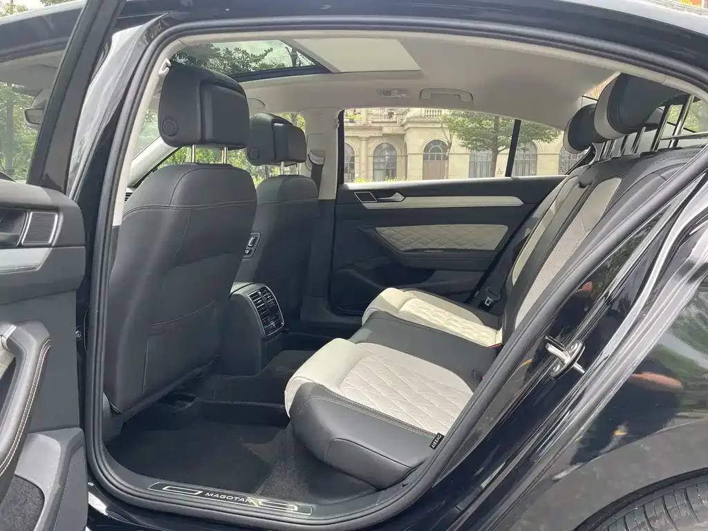 Volkswagen Magotan 2023 из CN, фото 8