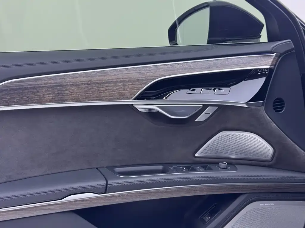 Audi A8 2021 из CN, фото 8