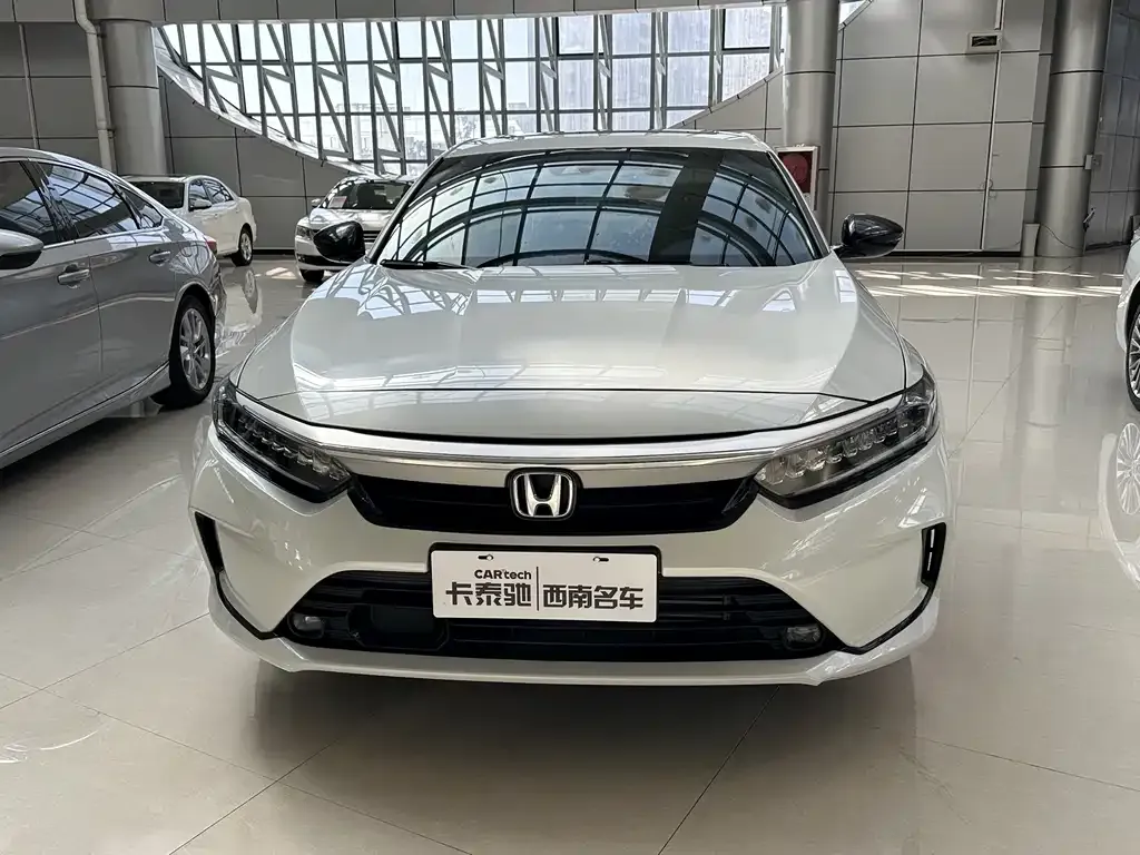 Honda Inspire 2023 из CN, фото 2