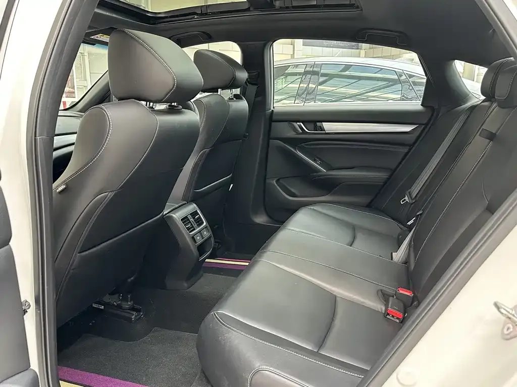 Honda Inspire 2023 из CN, фото 4
