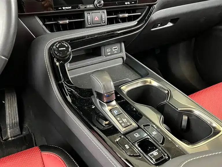 Lexus NX 2025 из CN, фото 2