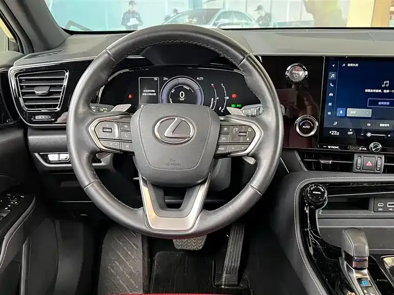 Lexus NX 2025 из CN, фото 4