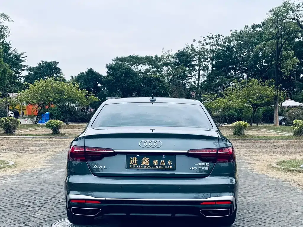 Audi A4L 2021 из CN, фото 5