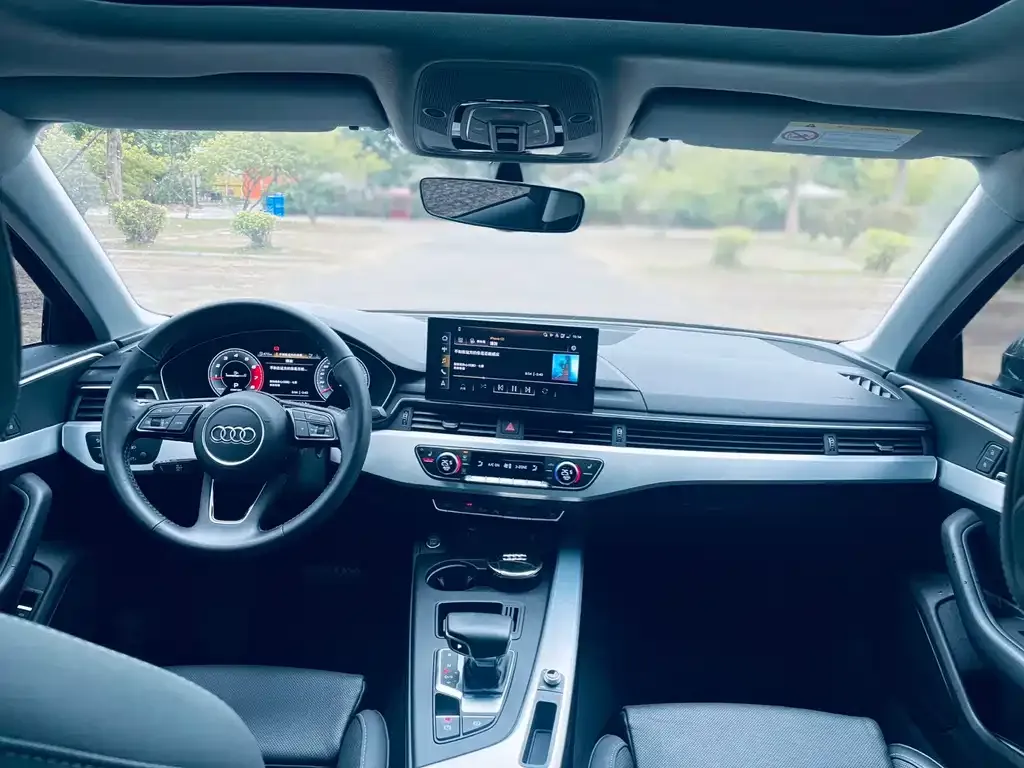 Audi A4L 2021 из CN, фото 9