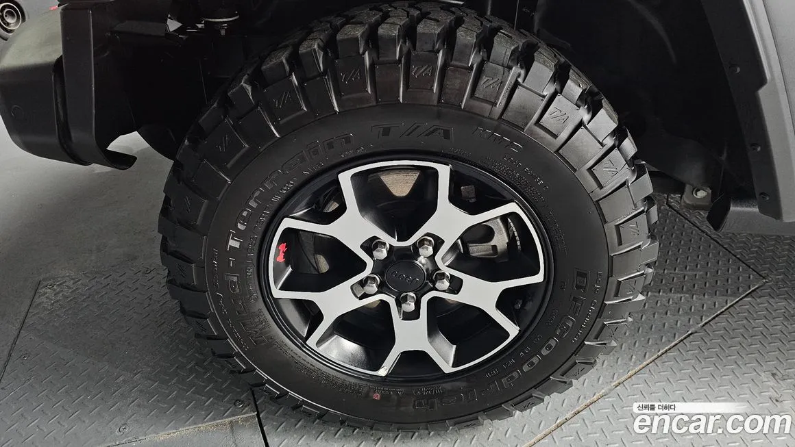 Jeep Wrangler 2022 из KR, фото 5