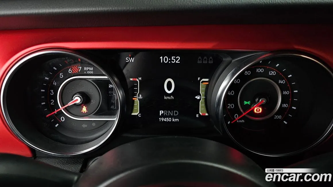 Jeep Wrangler 2022 из KR, фото 8