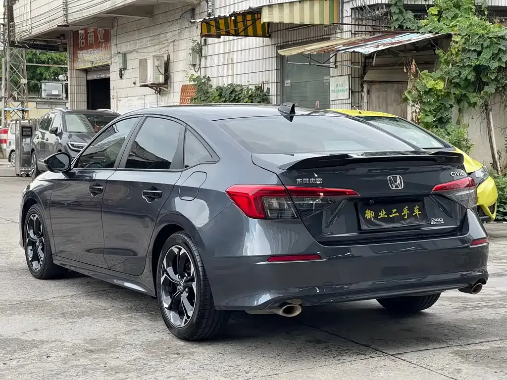Honda Civic — фото 7