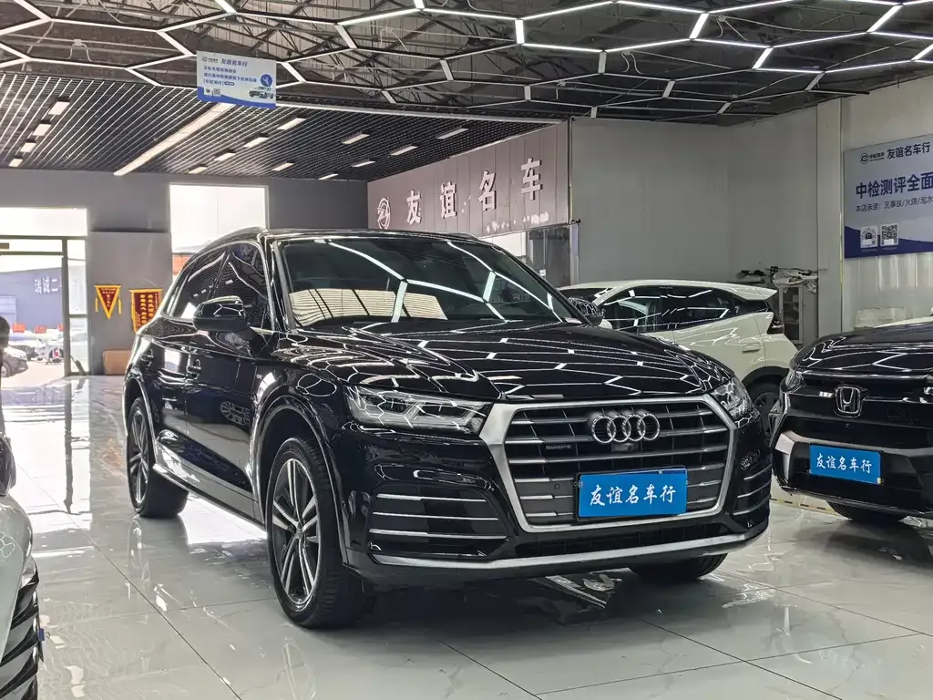 Audi Q5L 2021 из CN, фото 2