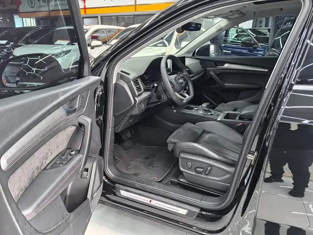 Audi Q5L 2021 из CN, фото 8