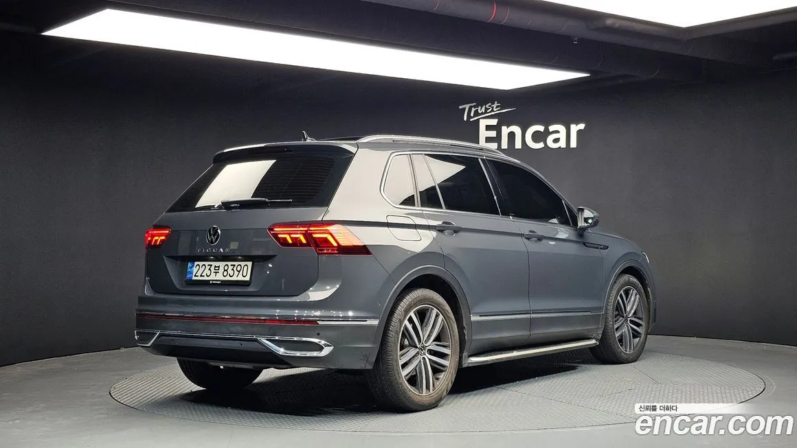 Volkswagen Tiguan 2021 из KR, фото 2