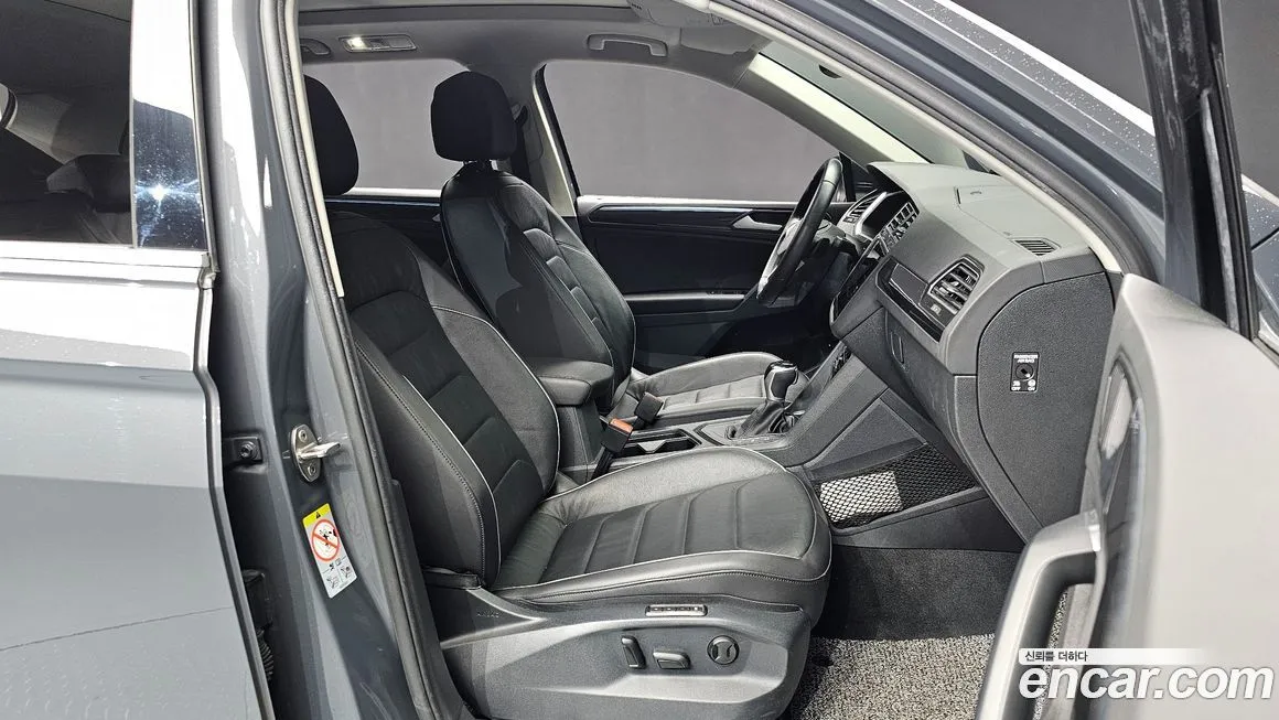 Volkswagen Tiguan 2021 из KR, фото 9