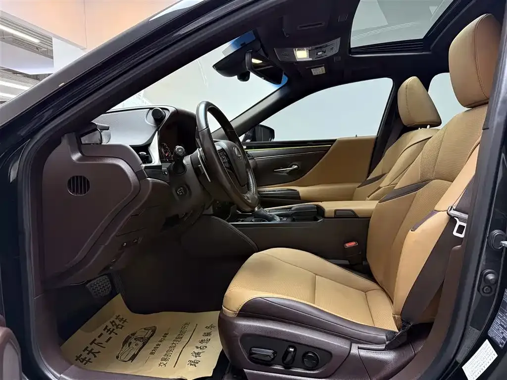 Lexus ES 2021 из CN, фото 3