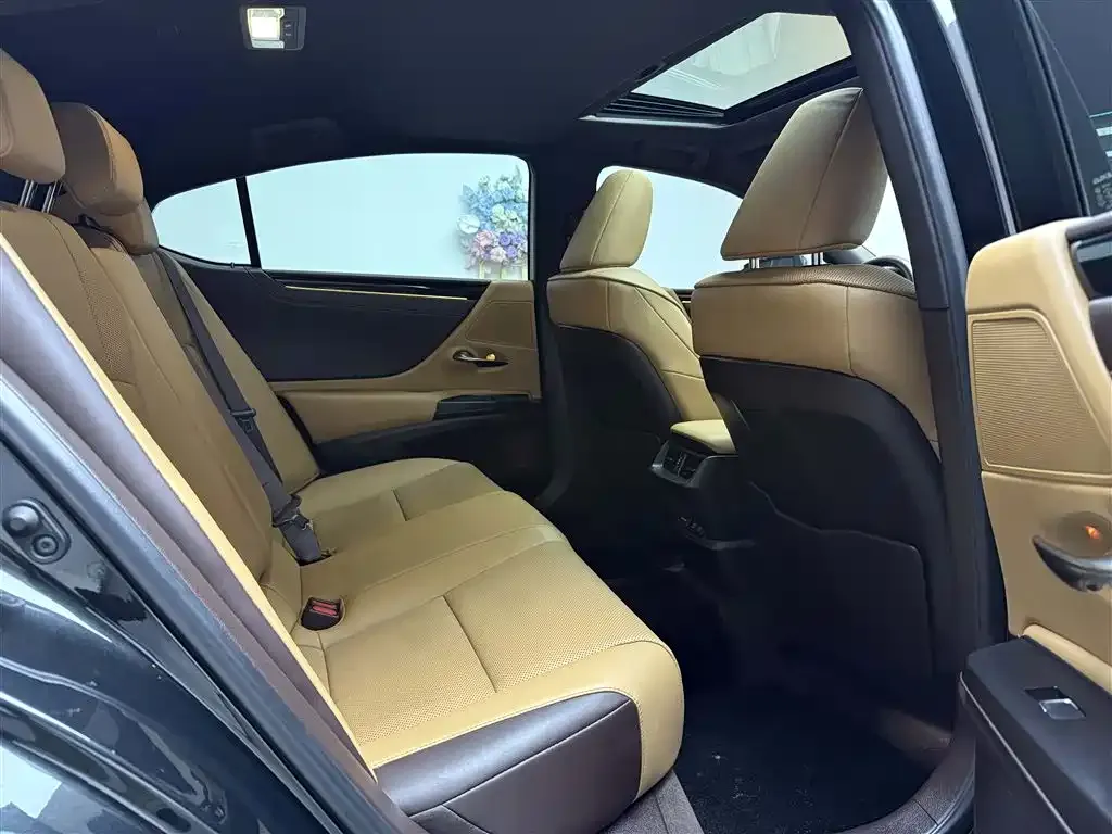 Lexus ES 2021 из CN, фото 5