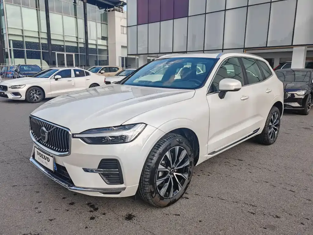 Volvo XC60 — фото 2