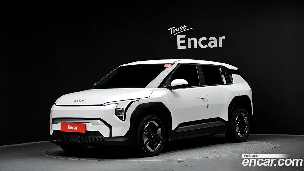 Kia EV3 — фото 1