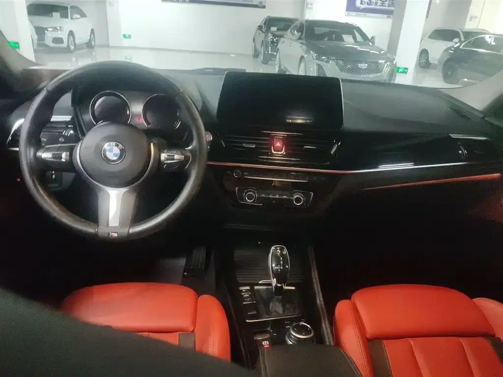 BMW 1 Series 2023 из CN, фото 10