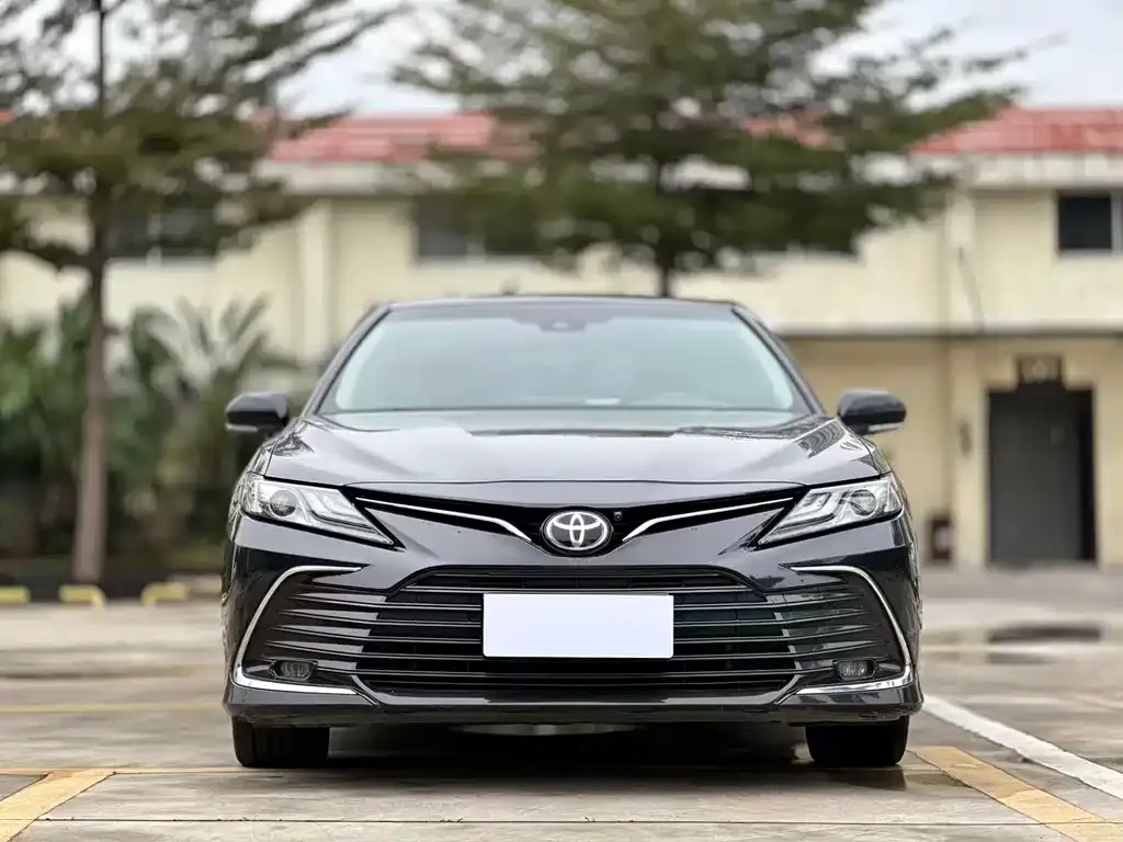 Toyota Camry 2022 из CN, фото 2