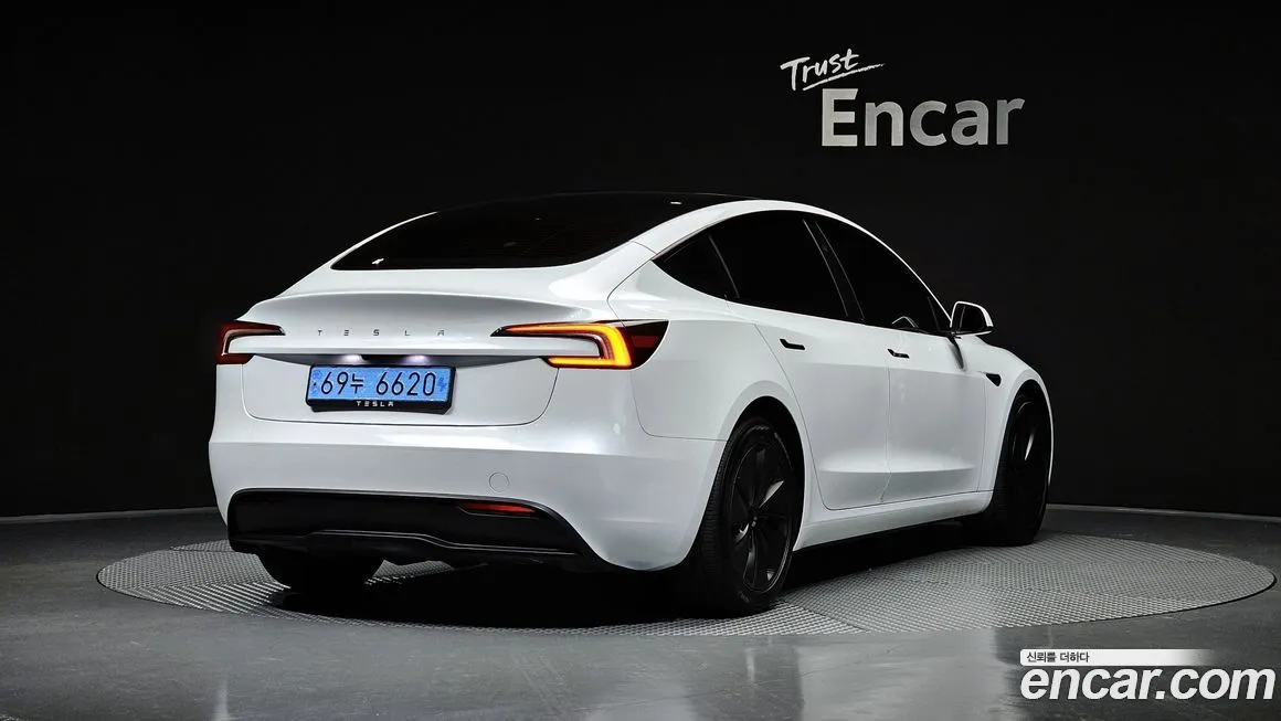Tesla Model 3 — фото 2
