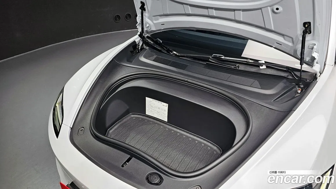 Tesla Model 3 — фото 6