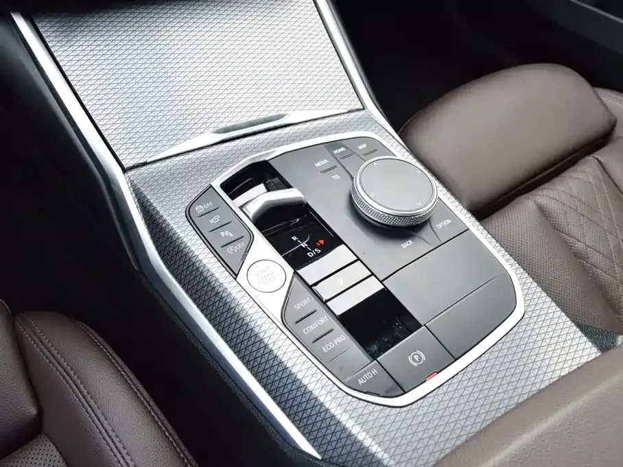 BMW 3 Series 2024 из CN, фото 10