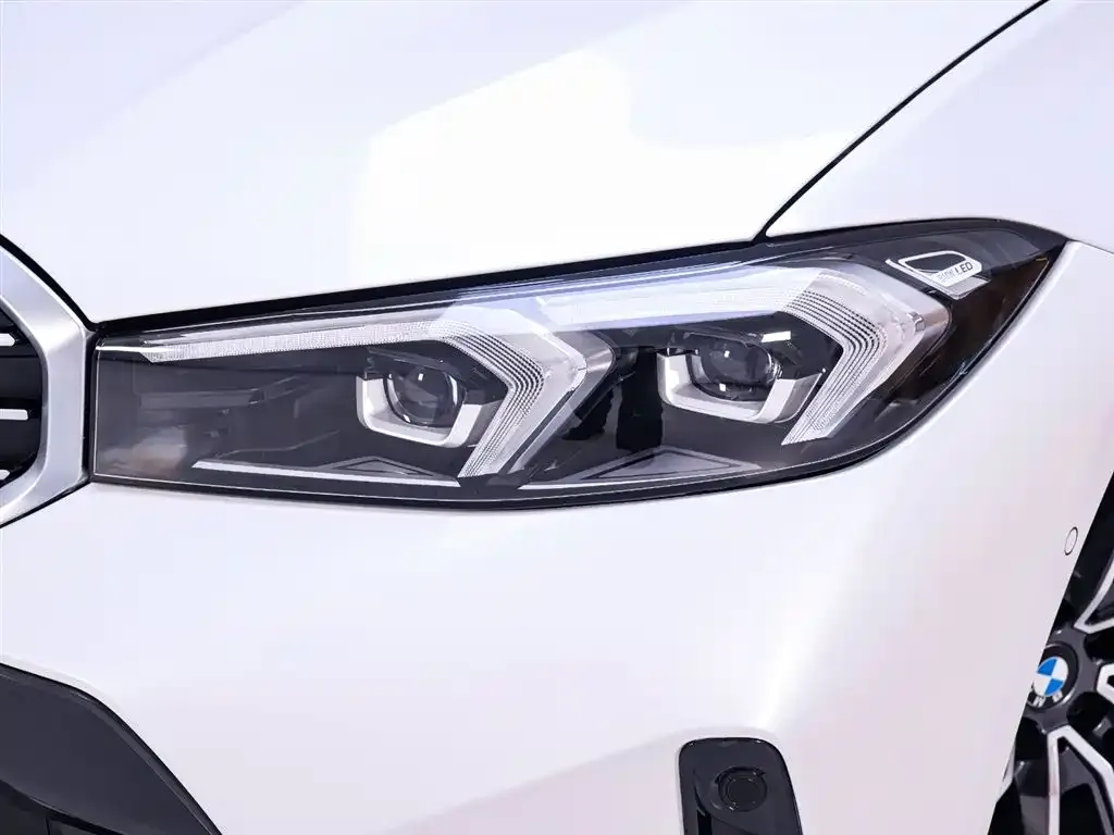 BMW 3 Series 2023 из CN, фото 4
