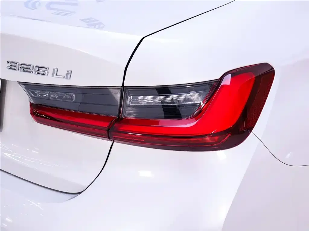 BMW 3 Series 2023 из CN, фото 9