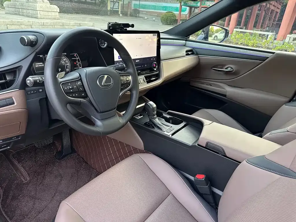Lexus ES 2025 из CN, фото 8