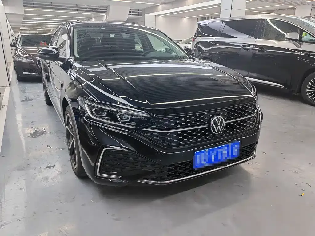 Volkswagen Passat 2022 из CN, фото 3