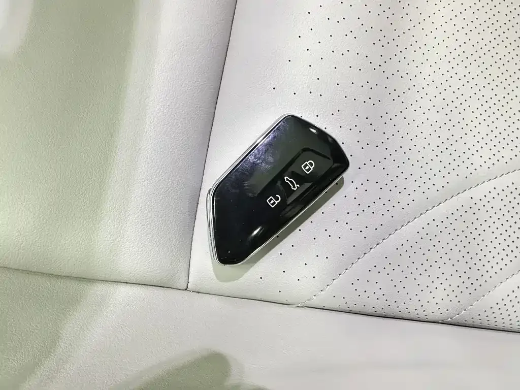 Volkswagen ID.7 VIZZION 2023 из CN, фото 9