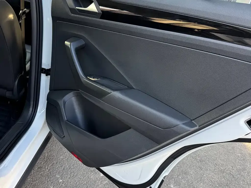Volkswagen T-Roc 2022 из CN, фото 10