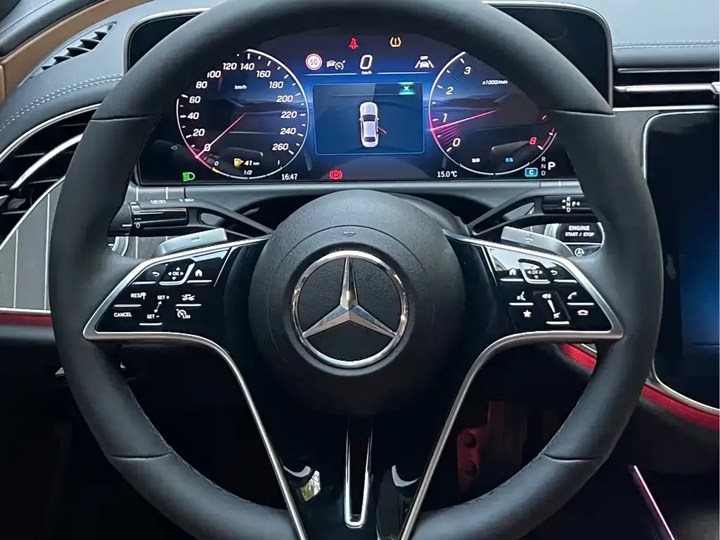 Mercedes-Benz E-Class — фото 10