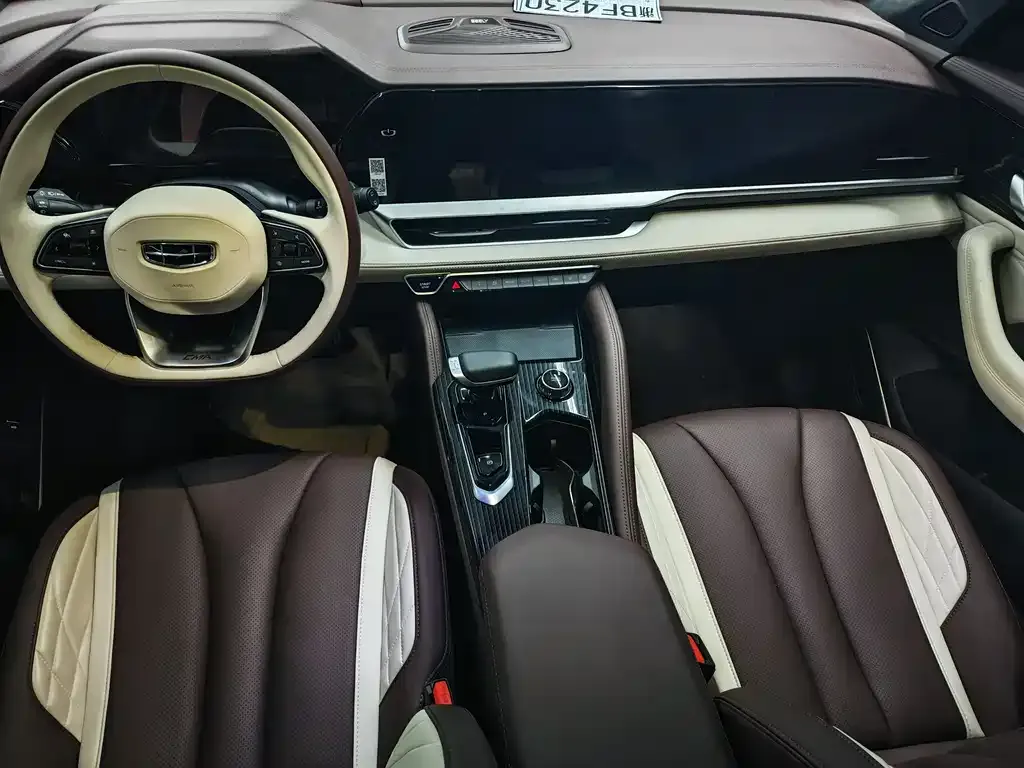 Geely Xingyue L 2024 из CN, фото 4