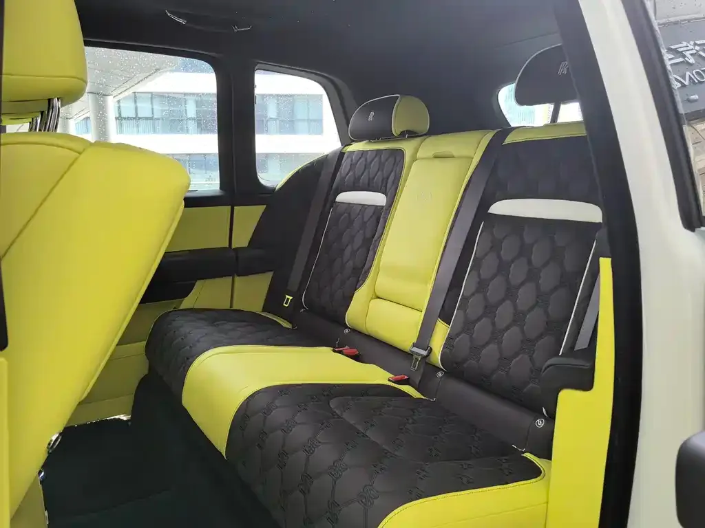 Rolls-Royce Cullinan 2025 из CN, фото 10