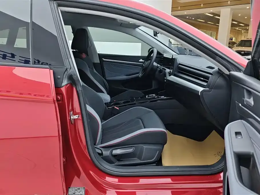 Volkswagen Lamando 2023 из CN, фото 8