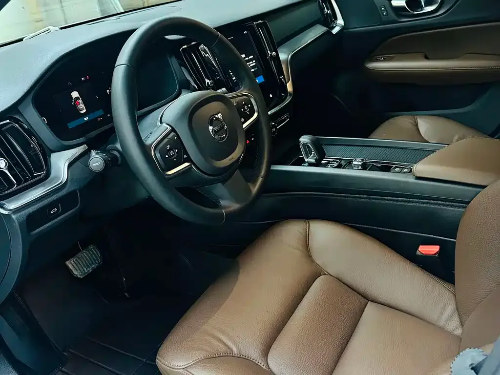 Volvo S60 2024 из CN, фото 5