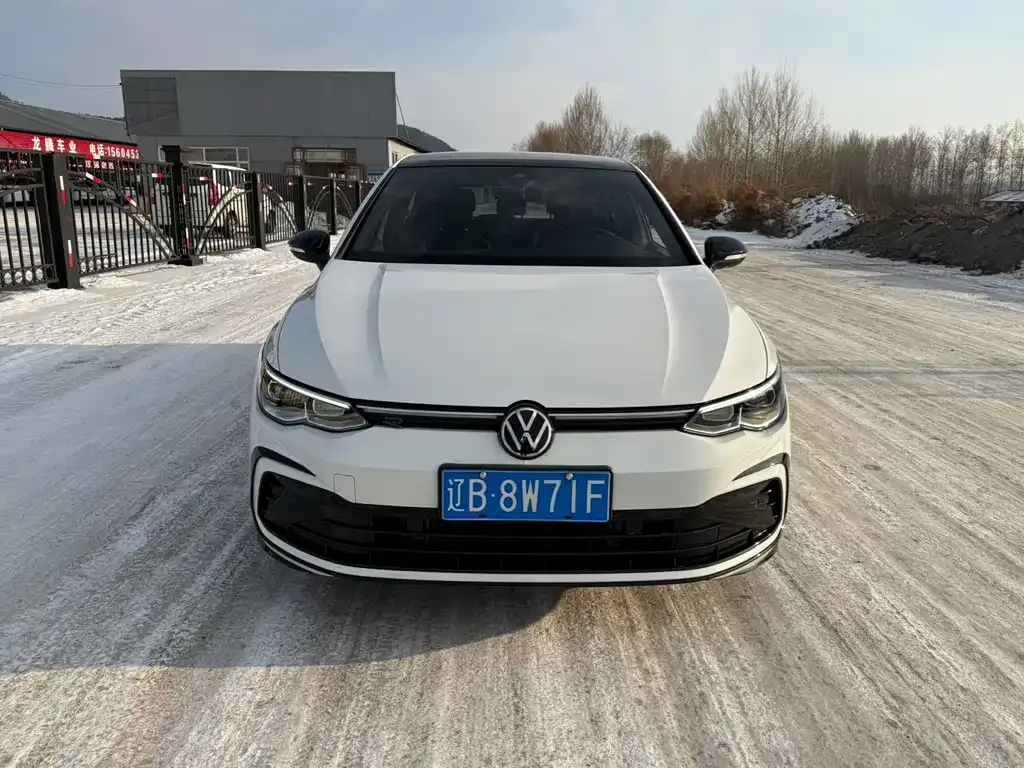 Volkswagen Golf 2021 из CN, фото 2