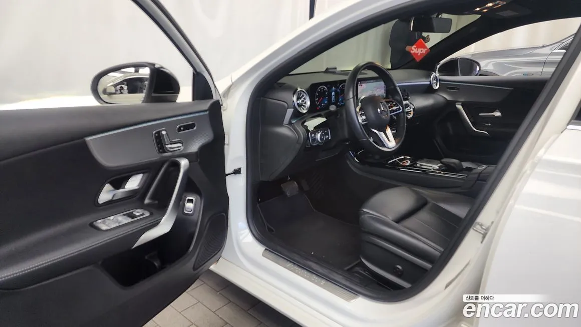 Mercedes-Benz A-Class — фото 10