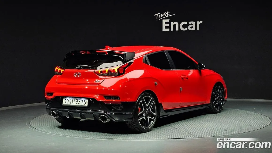 Hyundai Veloster — фото 2